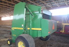 2011 John Deere 568
