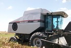 2000 Gleaner R62
