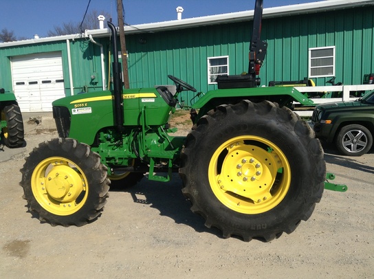 2011 John Deere 5055E