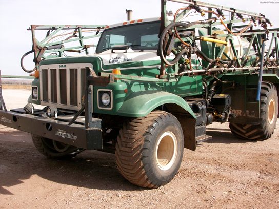 1998 Loral 1800 GALLON SPRAYER