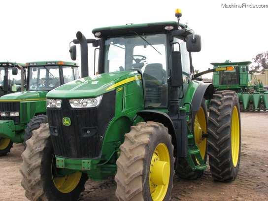 2011 John Deere 7230R