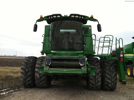 2012 John Deere S670