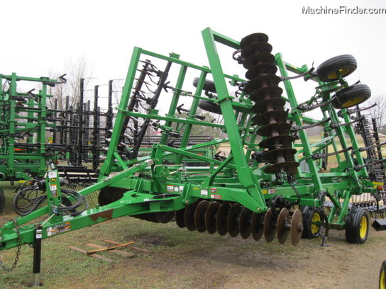 2009 John Deere 2310