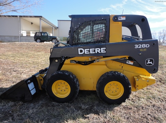 2011 John Deere 328D
