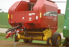 2005 New Holland BR740