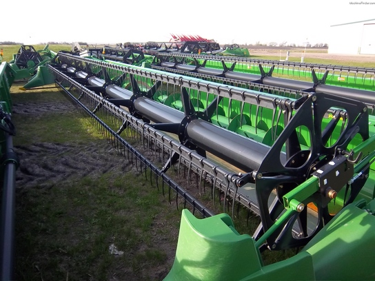 2011 John Deere 635F