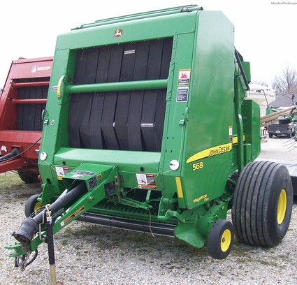 2009 John Deere 568
