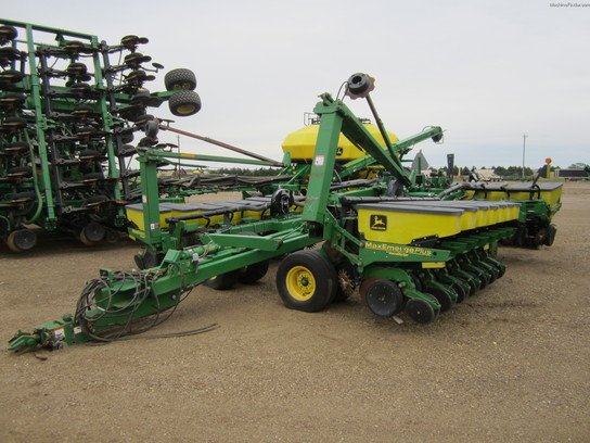 1999 John Deere 1780