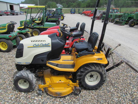 2006 Cub Cadet 5264D