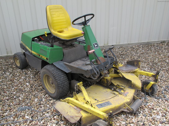1981 John Deere F912