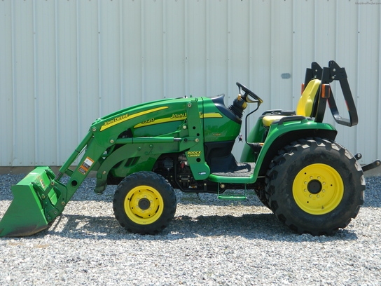 2009 John Deere 3520