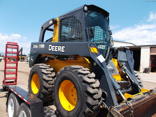 2011 John Deere 328D
