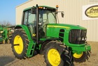 2011 John Deere 7230