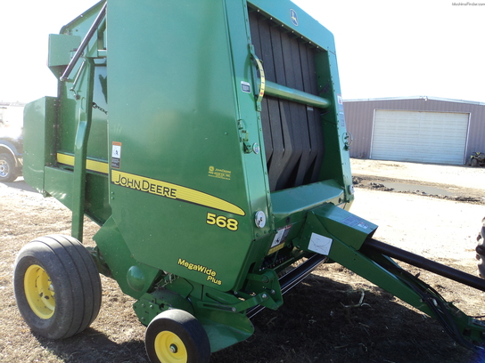 2009 John Deere 568