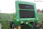 2000 John Deere 566