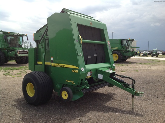 2009 John Deere 568