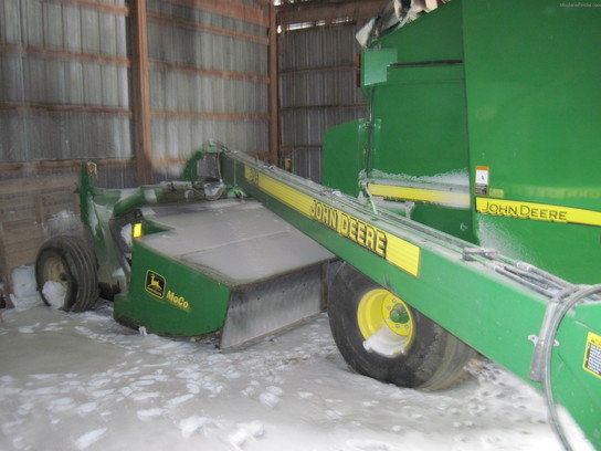 1997 John Deere 945