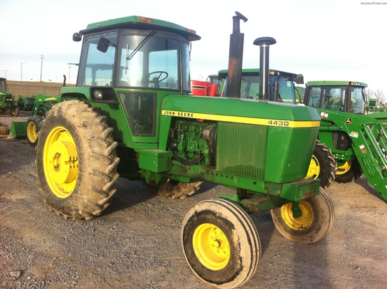 1973 John Deere 4430