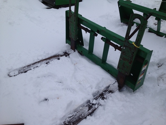  John Deere JD PALLET FORKS