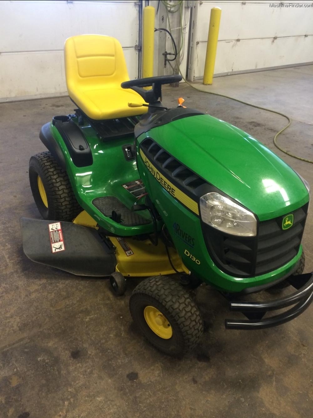 2014 John Deere D130 Lawn & Garden and Commercial Mowing John Deere