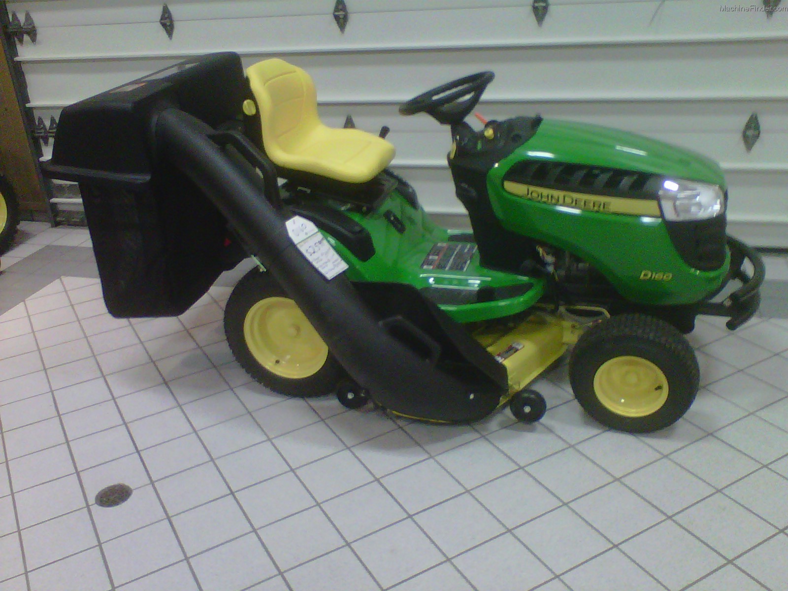 2012 John Deere D160 Lawn & Garden and Commercial Mowing John Deere