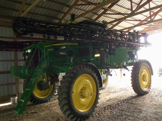 2011 John Deere 4730