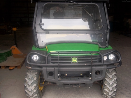 2011 John Deere 825I