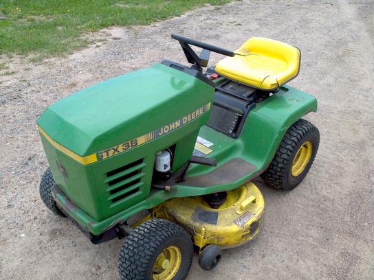 1990 John Deere STX38