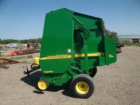 2005 John Deere 567