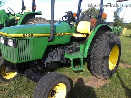 1995 John Deere 5200