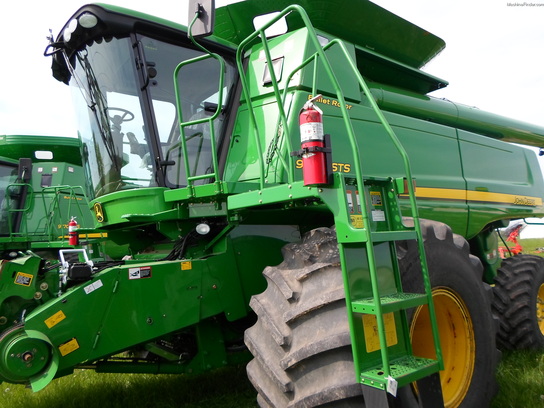 2008 John Deere 9770