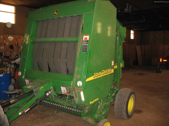 2004 John Deere 567