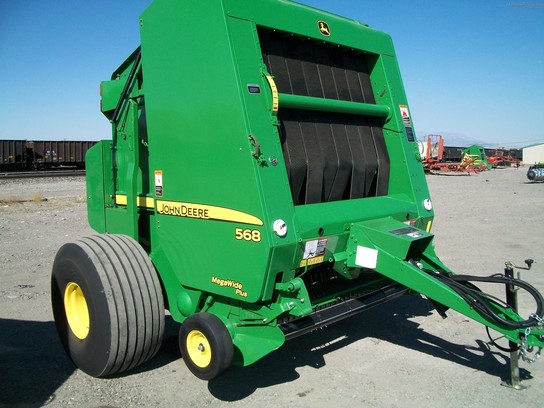 2012 John Deere 568