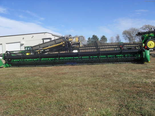 2010 John Deere 635F