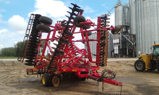 2011 Sunflower 6630