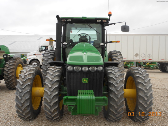 2010 John Deere 8270R