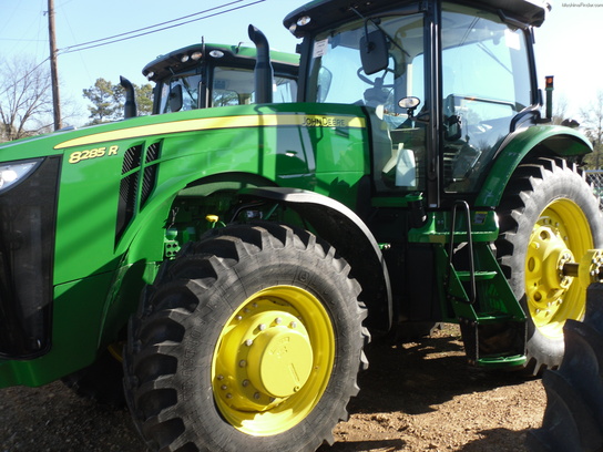 2011 John Deere 8285R