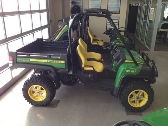 2011 John Deere XUV 825I GREEN