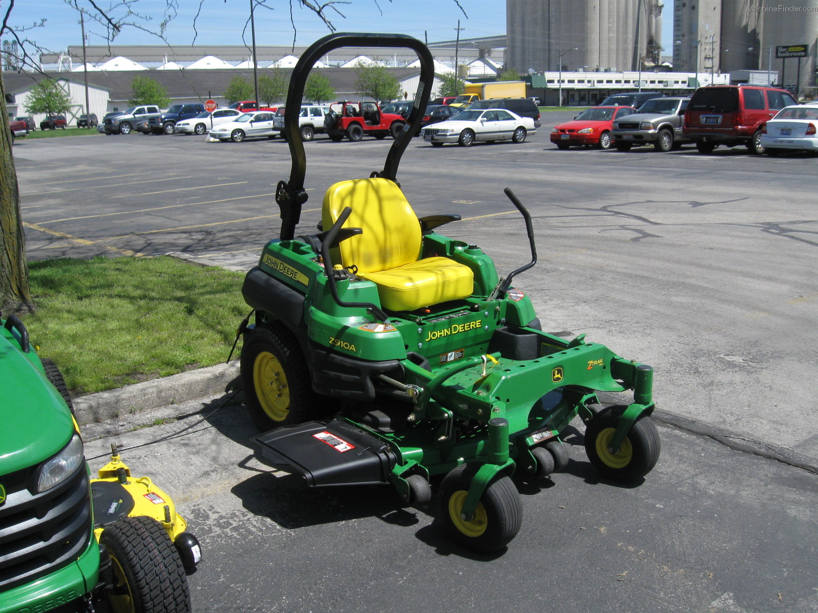 2010 John Deere Z910A Lawn & Garden and Commercial Mowing John Deere
