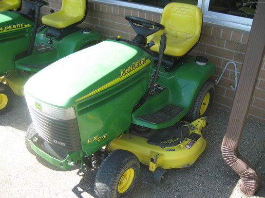 2000 John Deere LX279
