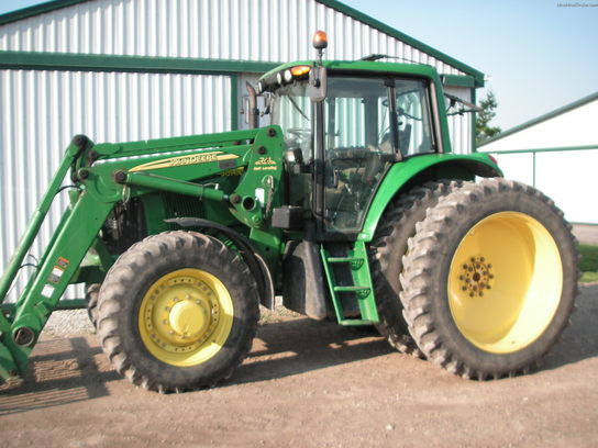 2007 John Deere 7520 Cab