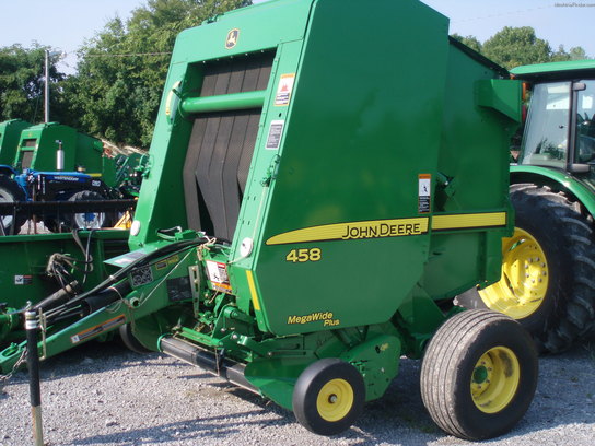 2010 John Deere 458