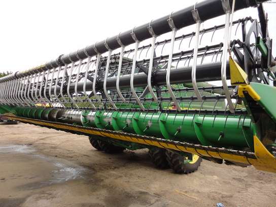 2010 John Deere 635F