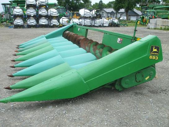 1995 John Deere 893
