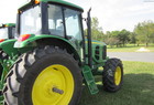 2012 John Deere 7230