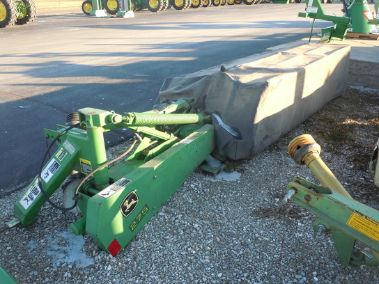 2004 John Deere 275