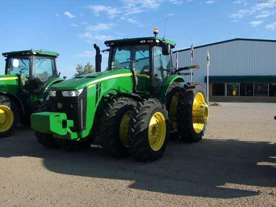 2011 John Deere 8335R