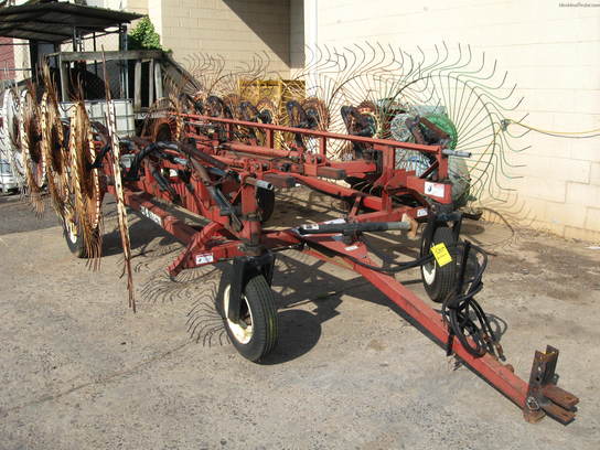  H&S 8 WHEEL RAKE