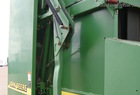 2001 John Deere 567