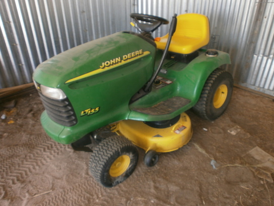  John Deere LT155